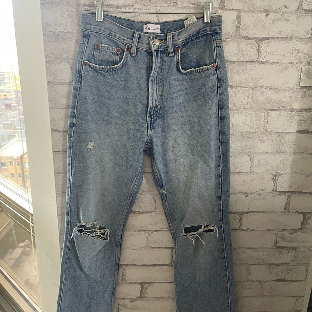 Zara High Rise Jeans Ripped